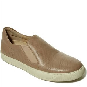 VanEli Cecely Leather Slip-on Sneakers NEW in original box! Women’s size 8 Wide